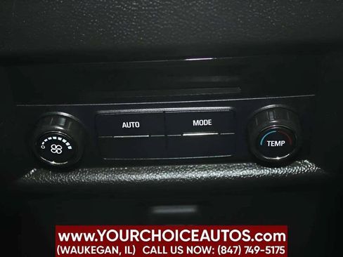 Used 2020 Chevrolet Traverse LT w/ Driver Confidence II Package AWD/4WD image 14