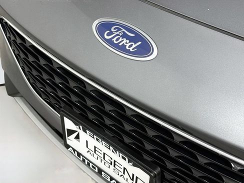 Used 2022 Ford Escape SE w/ Convenience Package FWD image 10