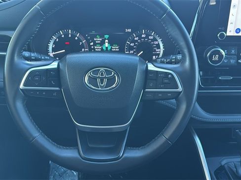 Used 2024 Toyota Highlander LE image 10