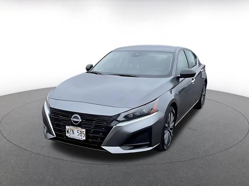 Used 2024 Nissan Altima 2.5 SV FWD image 7