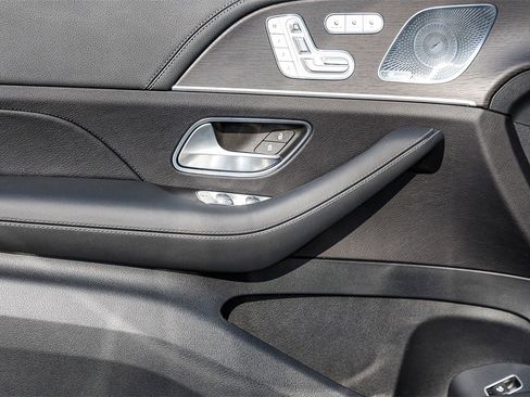 New 2025 Mercedes-Benz GLE 53 AMG 4MATIC Coupe image 21