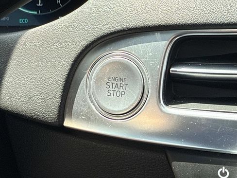 Used 2023 Hyundai Palisade Calligraphy image 14