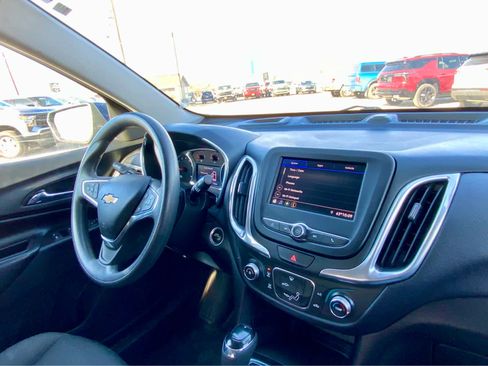 Used 2020 Chevrolet Equinox LT image 39