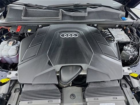 Used 2023 Audi Q7 3.0T Premium Plus image 32