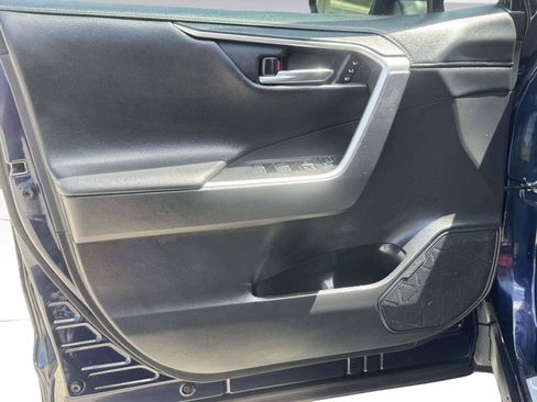 Used 2022 Toyota RAV4 Limited FWD image 19