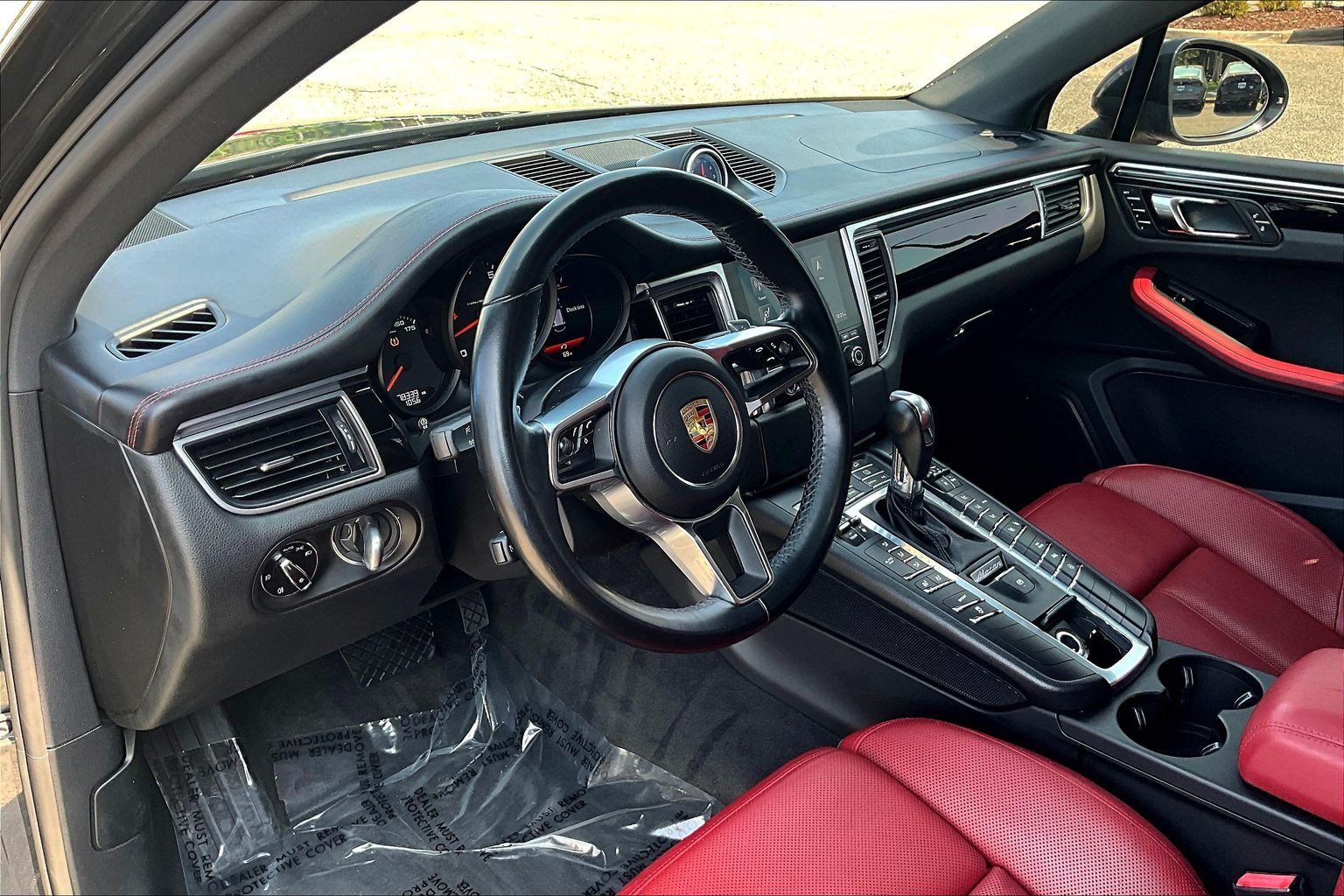 Used 2017 Porsche Macan w/ Premium Package Plus AWD/4WD image 13