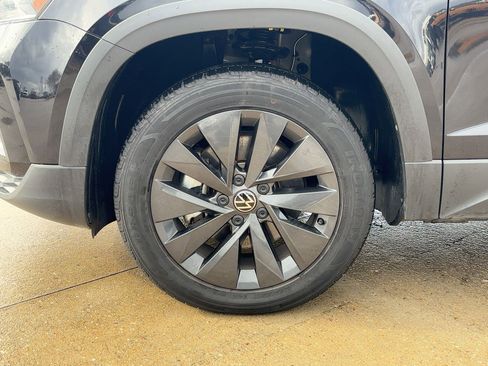 Used 2024 Volkswagen Taos S image 12