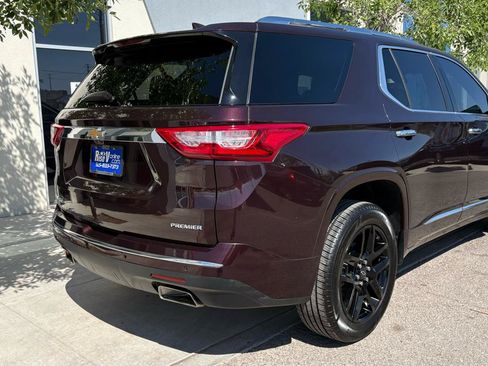 Used 2019 Chevrolet Traverse Premier w/ Driver Confidence II Package FWD image 6