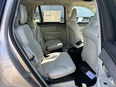 New 2026 Volvo XC90 B6 Ultra w/ Lounge Package image 20