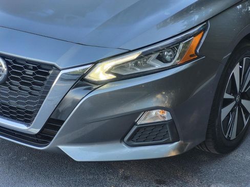 Used 2022 Nissan Altima 2.5 SV FWD image 7