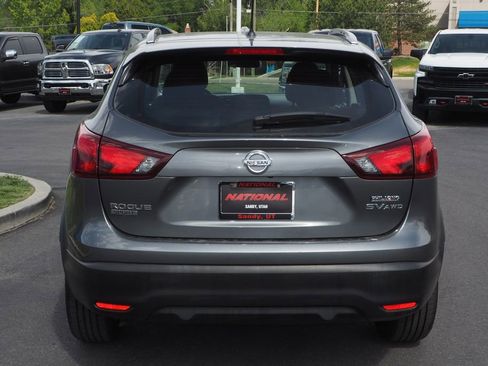 Used 2018 Nissan Rogue Sport SV AWD/4WD image 6