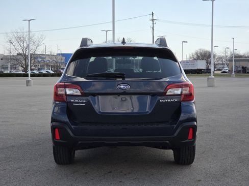 Used 2018 Subaru Outback 2.5i Premium image 17