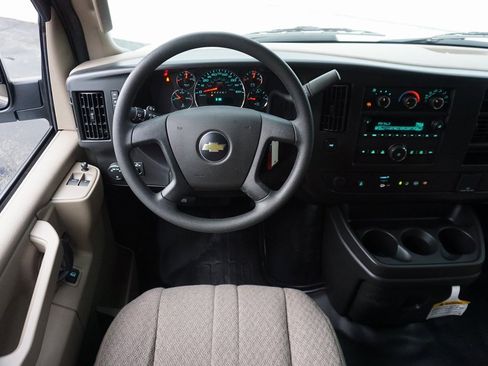 New 2025 Chevrolet Express 2500 Work Van image 10