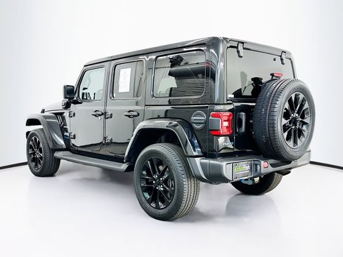 Used 2022 Jeep Wrangler Sahara w/ Cold Weather Group image 5