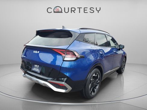 Certified 2023 Kia Sportage SX image 3