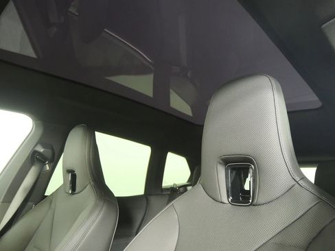 New 2026 BMW iX xDrive60 image 12