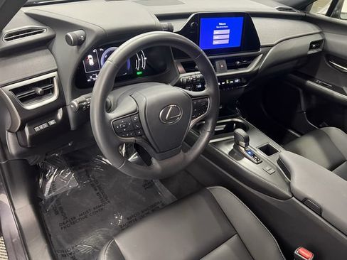 Certified 2025 Lexus UX 300h FWD image 16