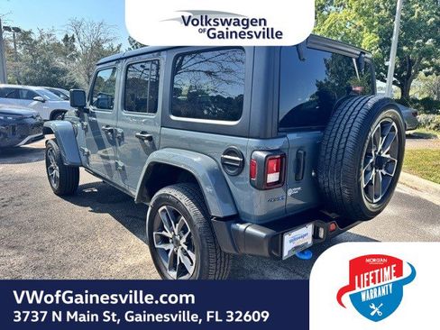 Used 2024 Jeep Wrangler Sport S image 4