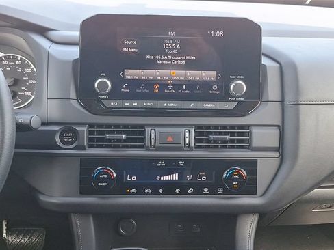 Certified 2025 Nissan Pathfinder S FWD image 19