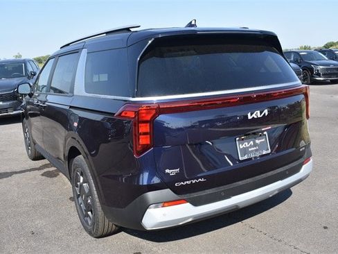 New 2026 Kia Carnival EX image 5