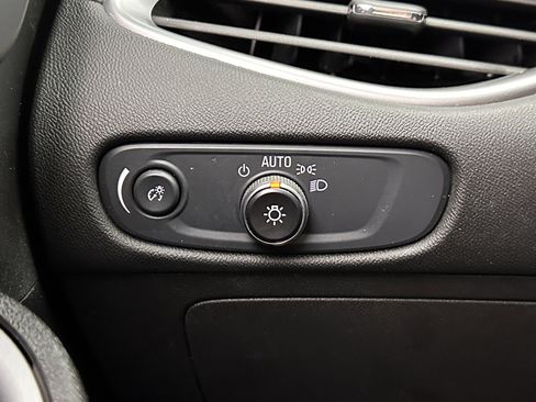 Used 2025 Chevrolet Malibu LT image 22