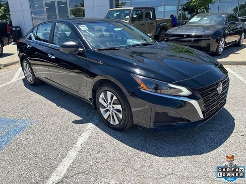 Used 2024 Nissan Altima 2.5 S FWD image 6