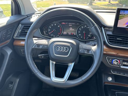 Used 2023 Audi Q5 2.0T Premium w/ Convenience Package AWD/4WD image 20