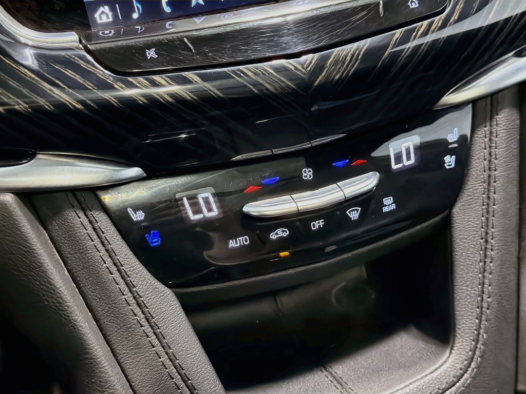 Used 2024 Cadillac XT6 Premium Luxury w/ LPO, Floor Liner Package AWD/4WD image 17