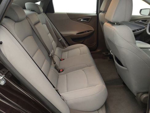 Used 2020 Chevrolet Malibu LT FWD image 19