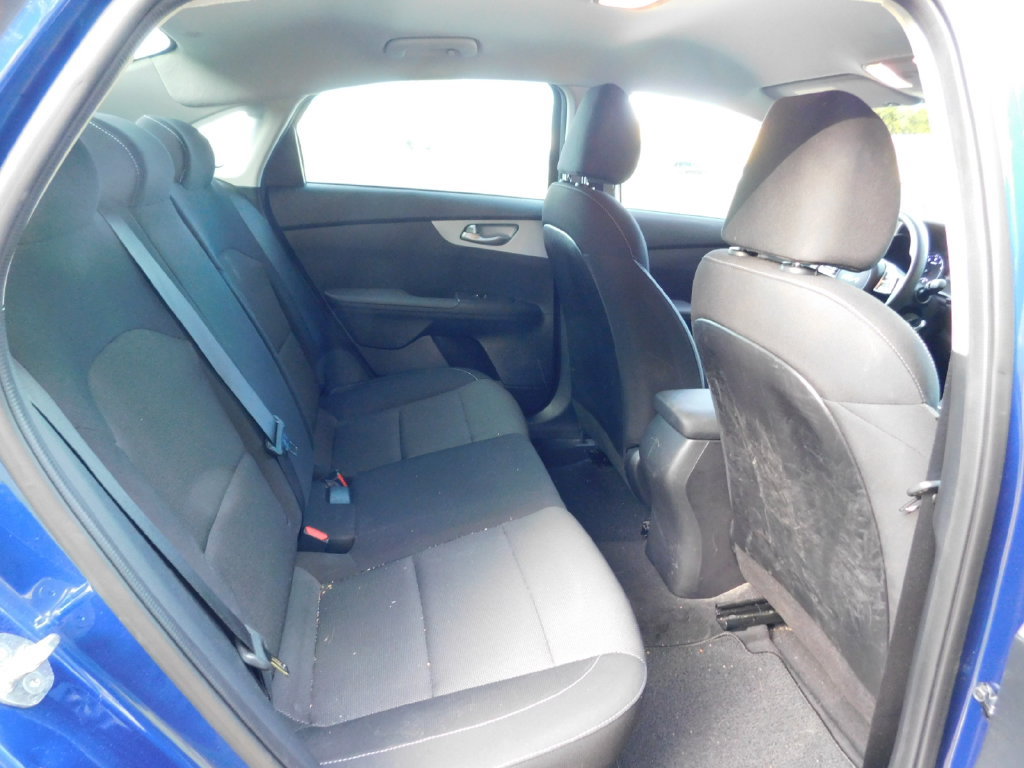 Used 2023 Kia Forte LXS w/ LXS Technology Package FWD image 5