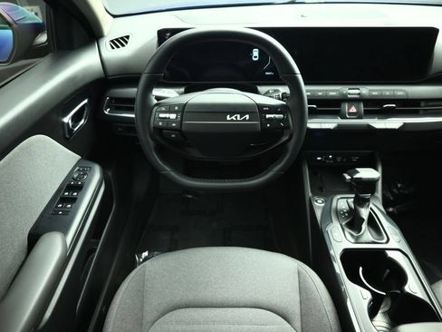 Certified 2025 Kia K4 EX FWD image 33