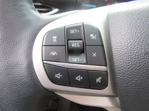 Used 2023 Ford Explorer XLT w/ Equipment Group 202A AWD/4WD image 35