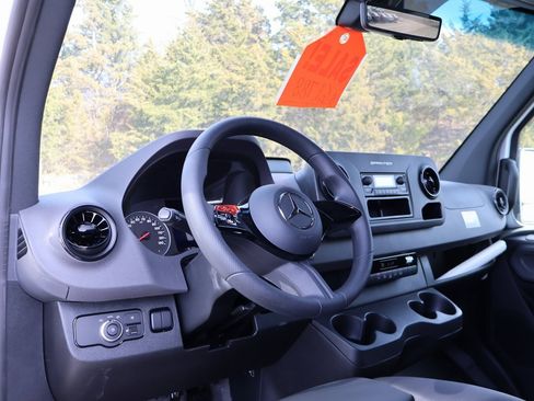 New 2025 Mercedes-Benz Sprinter 2500 image 26