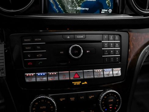 Used 2017 Mercedes-Benz SL 550 image 32