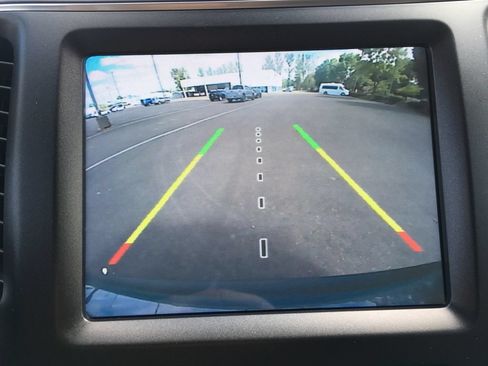 Used 2022 Jeep Cherokee Trailhawk w/ Trailer Tow Group AWD/4WD image 10