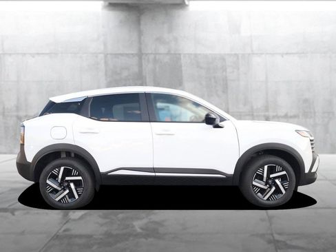 New 2026 Nissan Kicks SV image 5