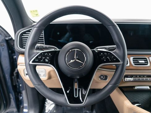 Used 2024 Mercedes-Benz GLE 450e 4MATIC image 12