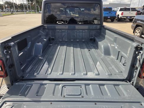 Used 2026 Jeep Gladiator Mojave AWD/4WD image 28