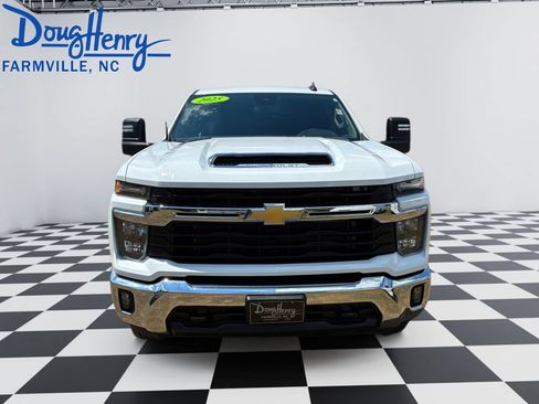 Used 2025 Chevrolet Silverado 2500 LT w/ Convenience Package AWD/4WD image 8