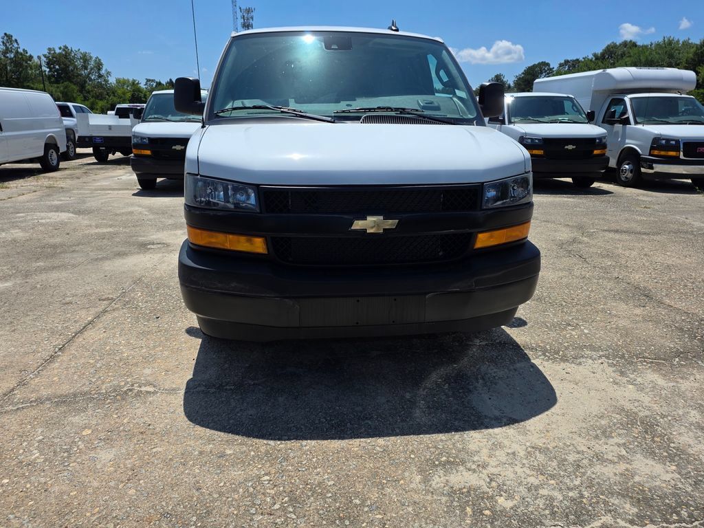 New 2025 Chevrolet Express 3500 Extended w/ Driver Convenience Package RWD image 8