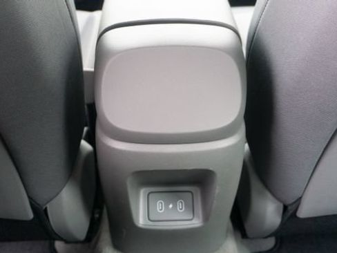 Used 2024 Hyundai Elantra SEL FWD image 12