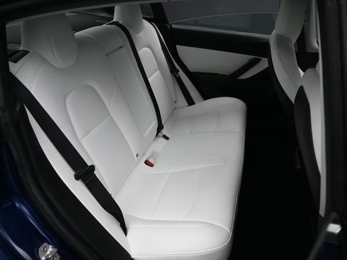 Used 2018 Tesla Model 3 Performance image 30