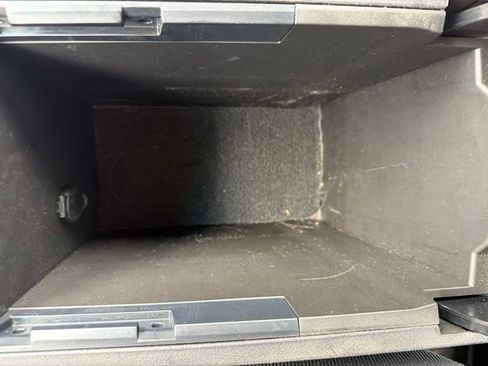 Used 2017 Toyota Camry LE FWD image 26