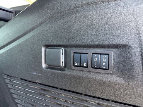 Used 2024 Chevrolet Suburban RST w/ Luxury Package RWD image 38
