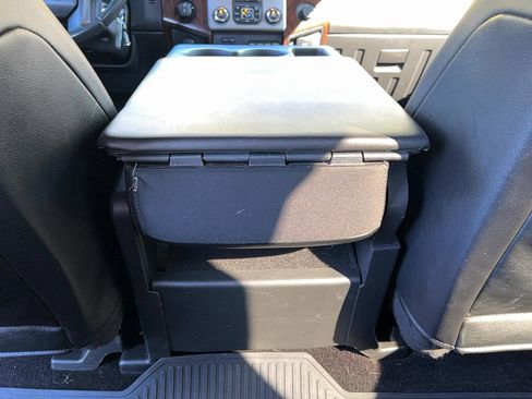 Used 2016 Ford F250 Lariat w/ Chrome Package image 27