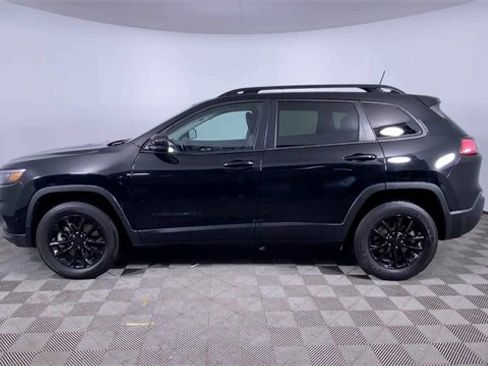 Used 2023 Jeep Cherokee Altitude Lux image 25
