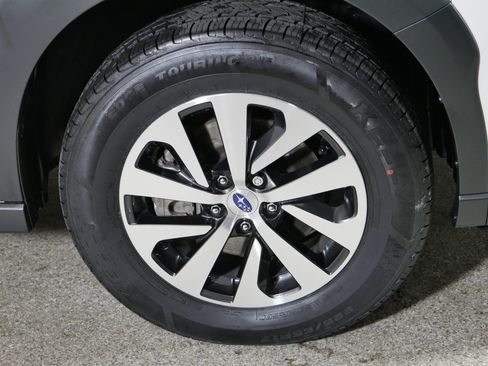 Used 2024 Subaru Outback Premium AWD/4WD image 15