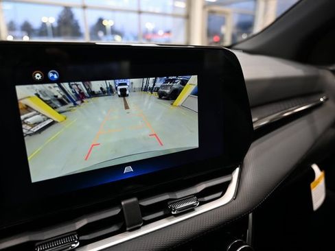 New 2026 Chevrolet Equinox LT w/ Convenience Package II image 16