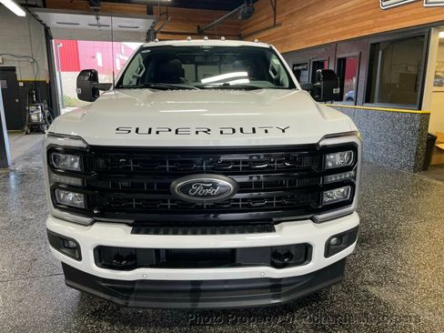 Used 2024 Ford F250 Lariat w/ Lariat Ultimate Package AWD/4WD image 3