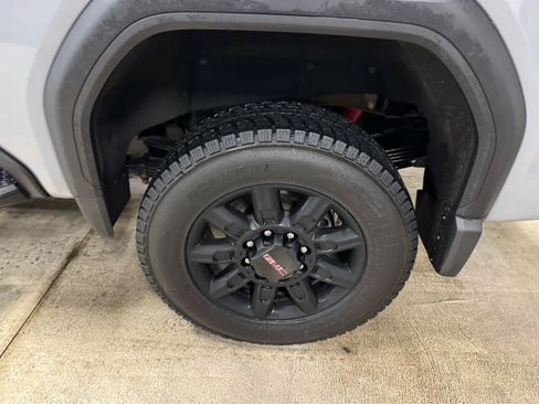 Certified 2025 GMC Sierra 3500 AT4 image 10